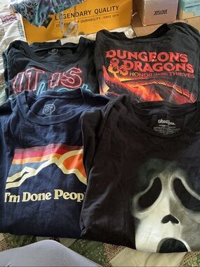 Mens graphic Tees 4 , in size 3X